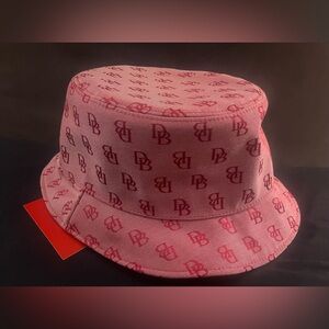 Authentic Dooney & Bourke logo red bucket hat new old stock w/tags (M/L) Italy